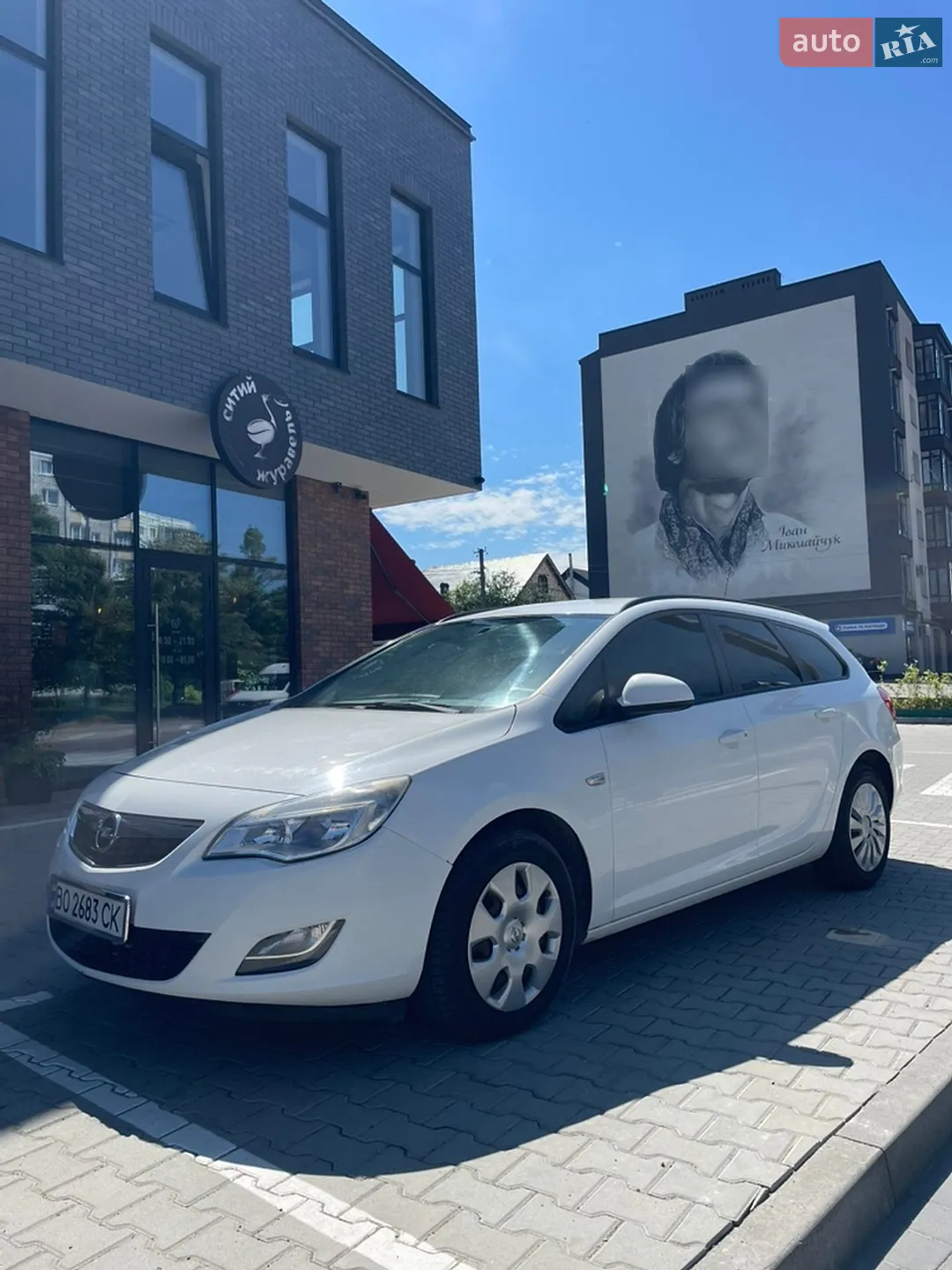 Opel Astra, 2011