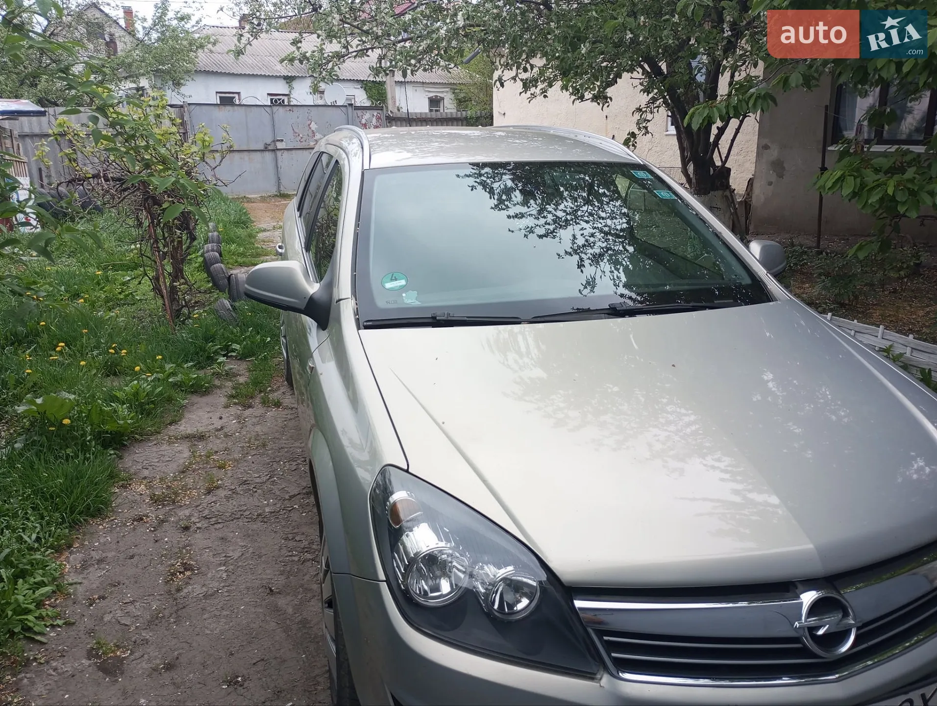 Opel Astra, 2010