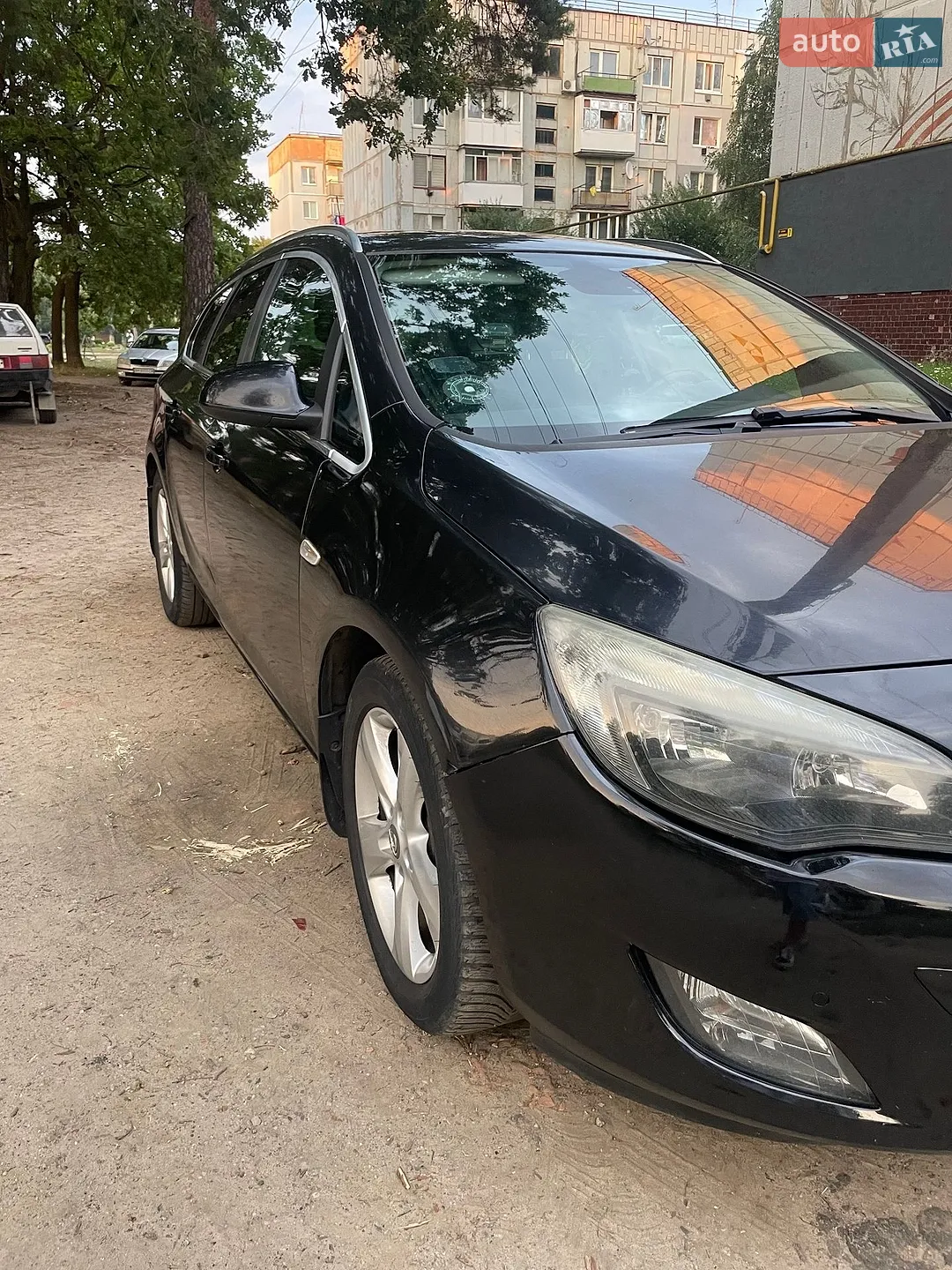 Opel Astra, 2011