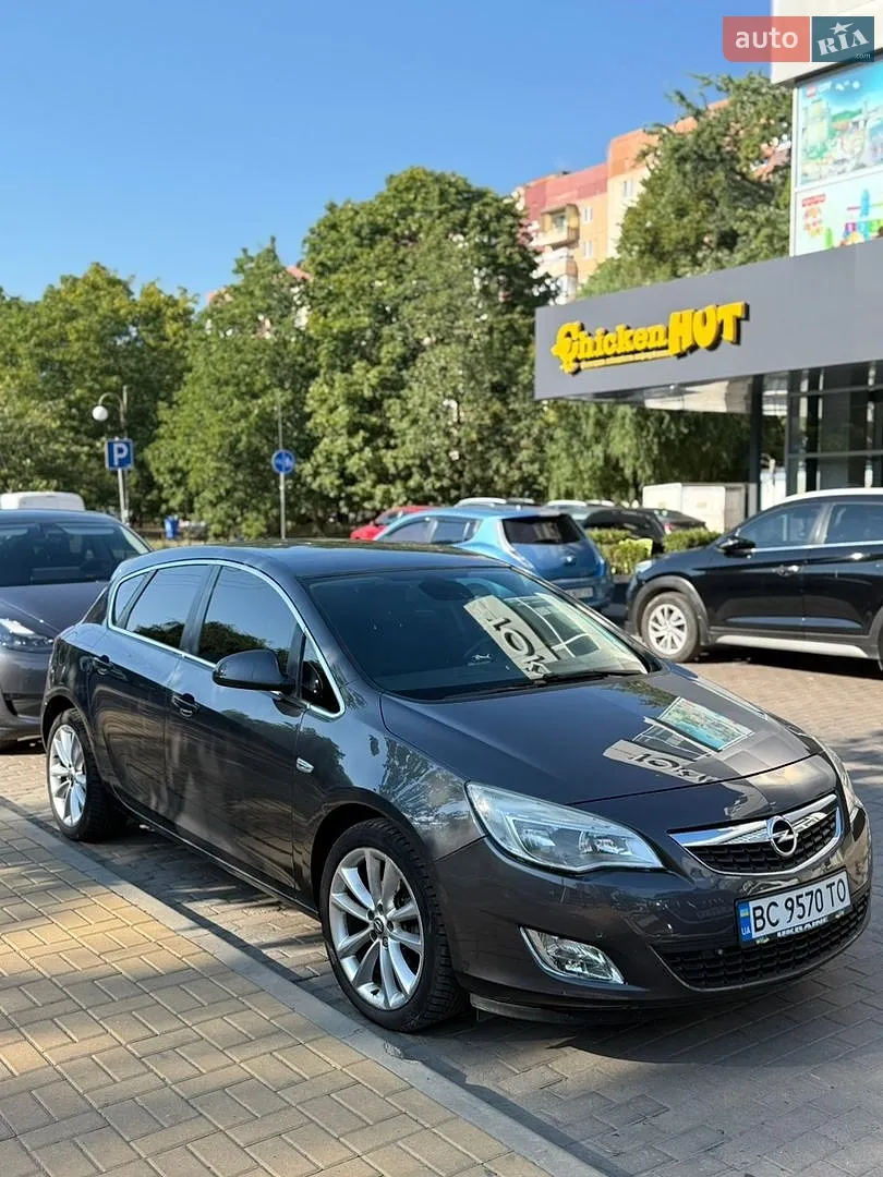Opel Astra, 2010
