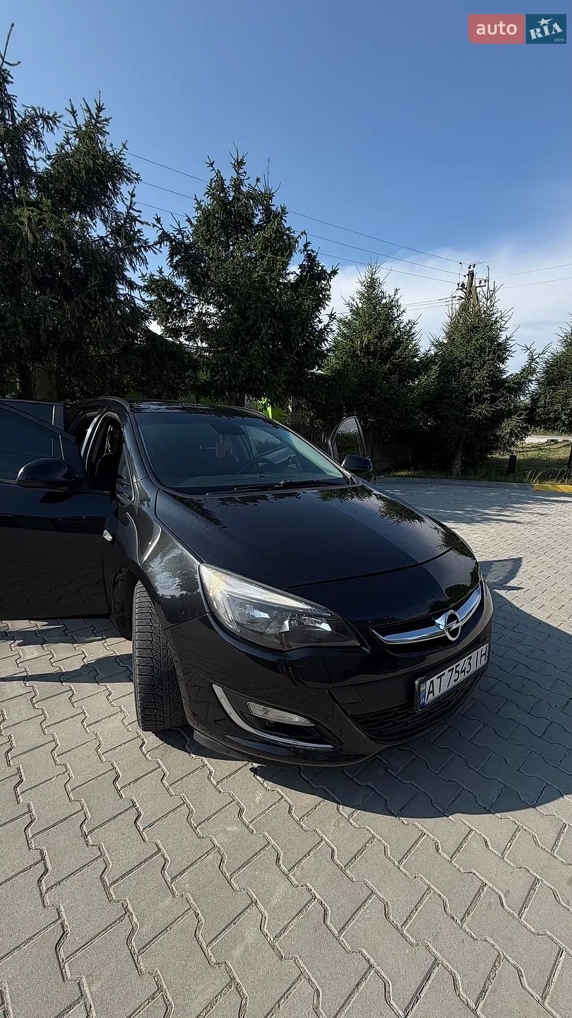 Opel Astra, 2012