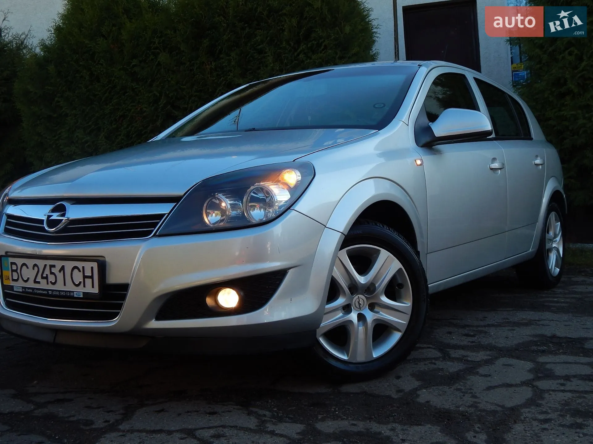 Opel Astra, 2010