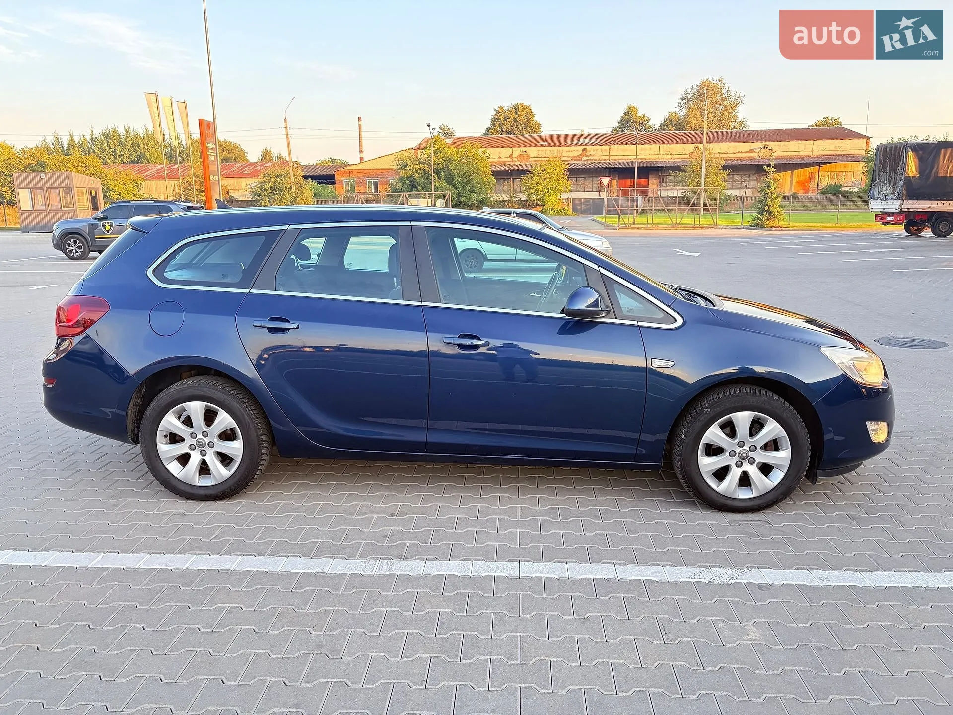 Opel Astra, 2012