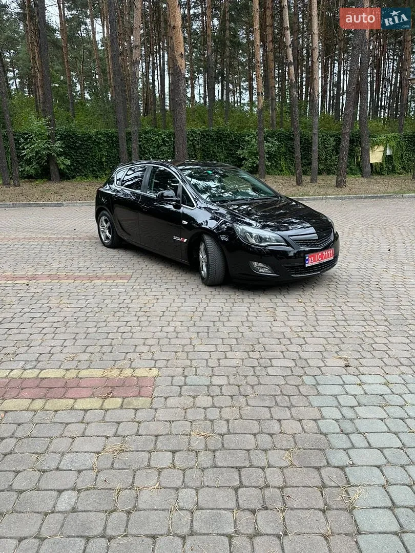 Opel Astra, 2010