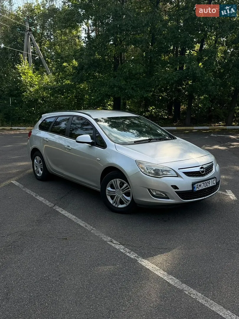 Opel Astra, 2012