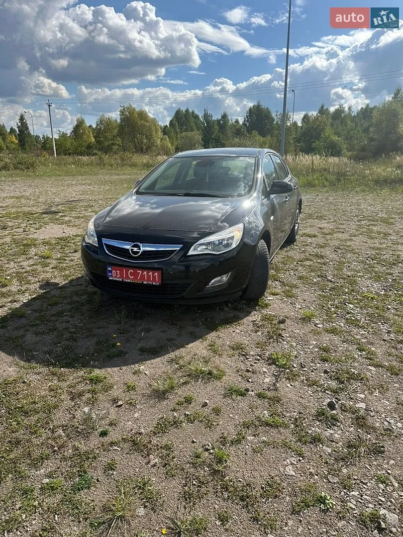 Opel Astra, 2010