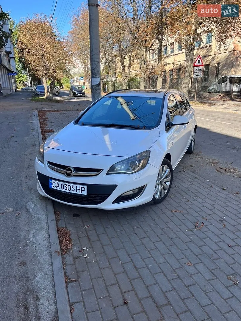 Opel Astra, 2013