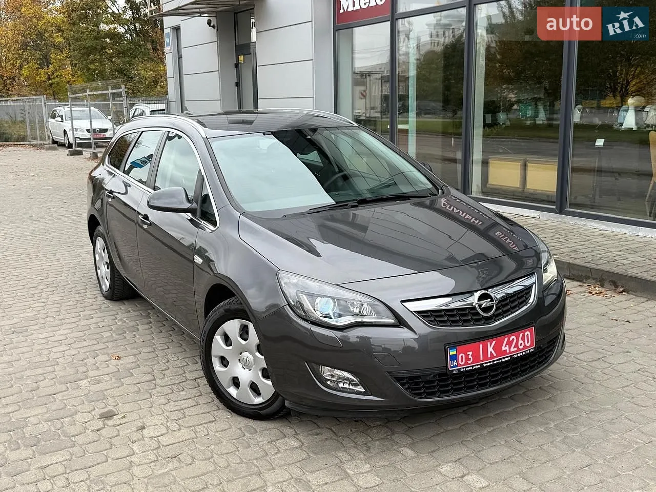Opel Astra, 2011