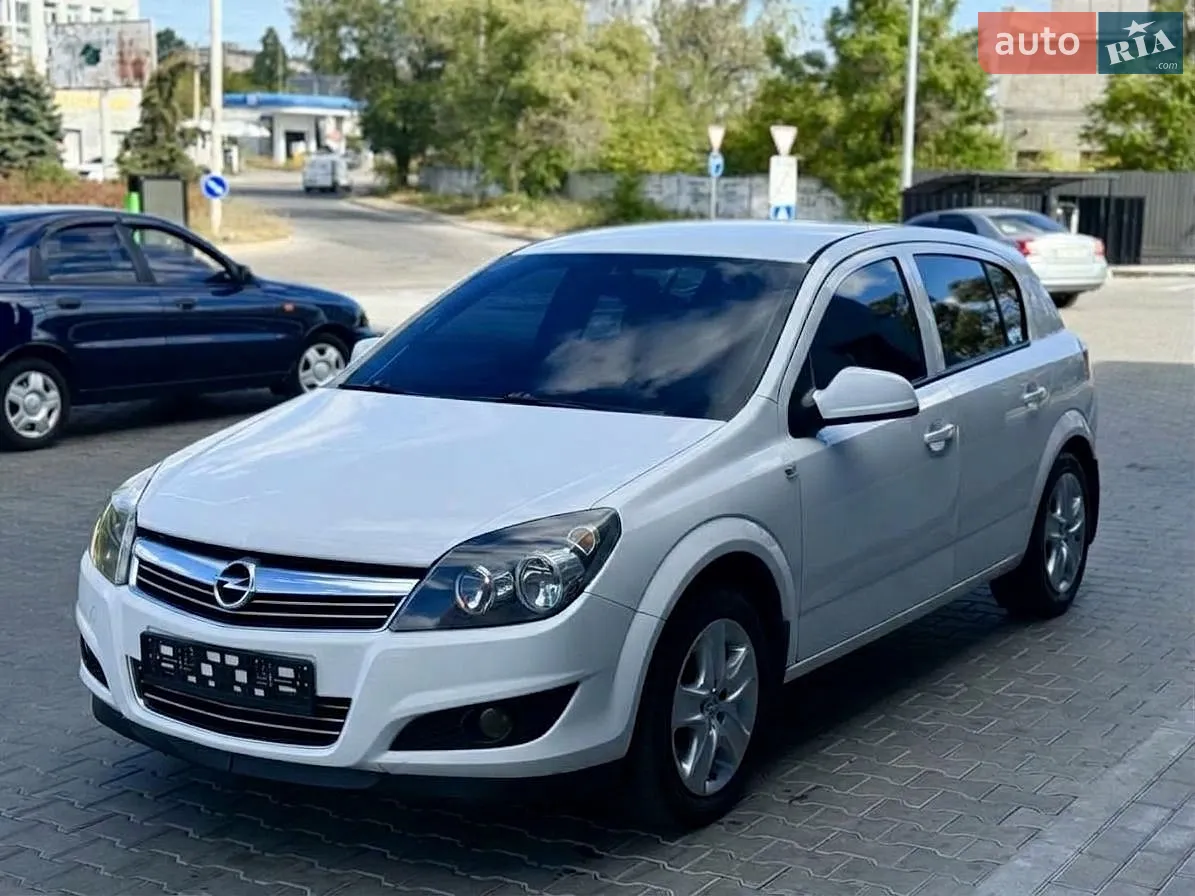 Opel Astra, 2012