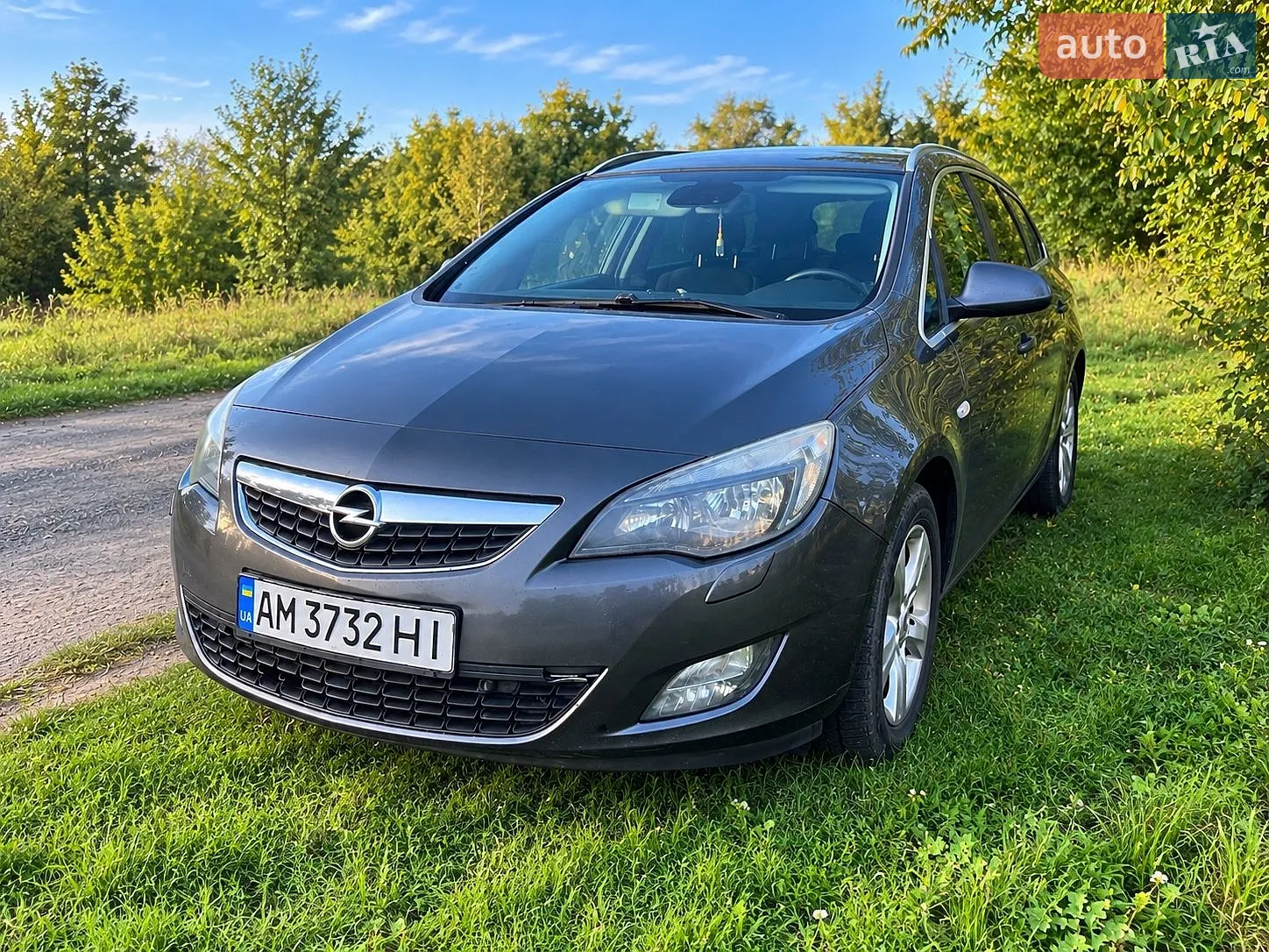 Opel Astra, 2011