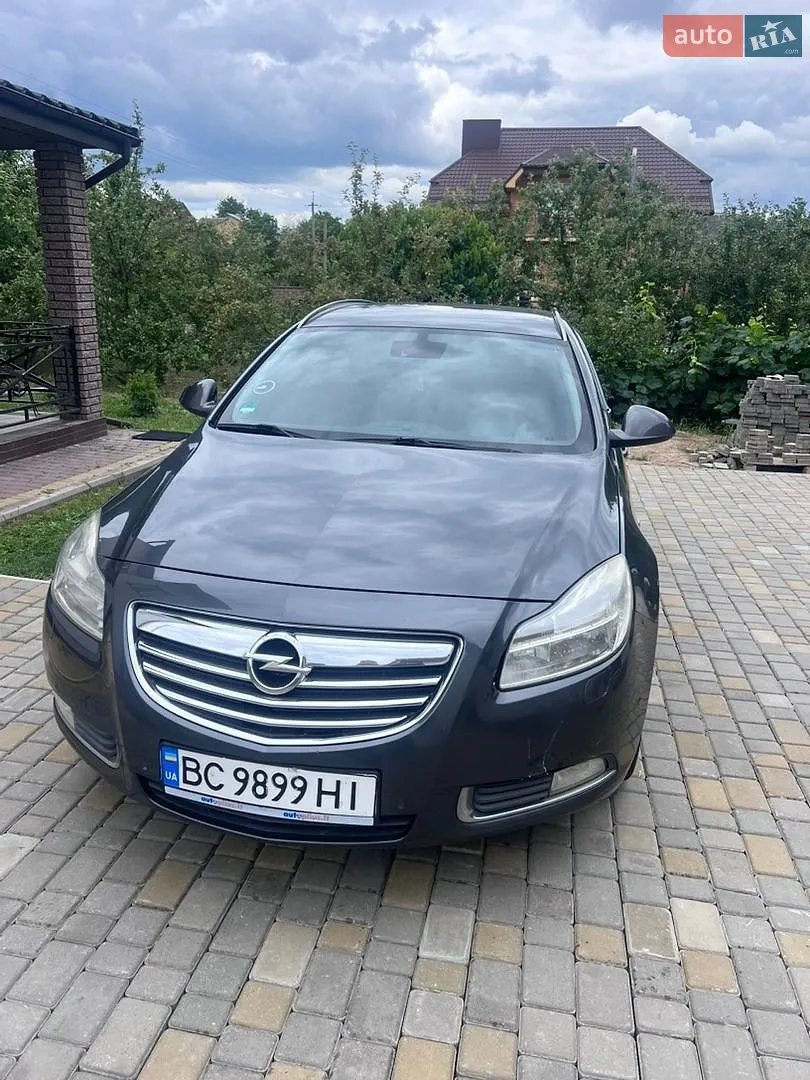 Opel Insignia, 2011