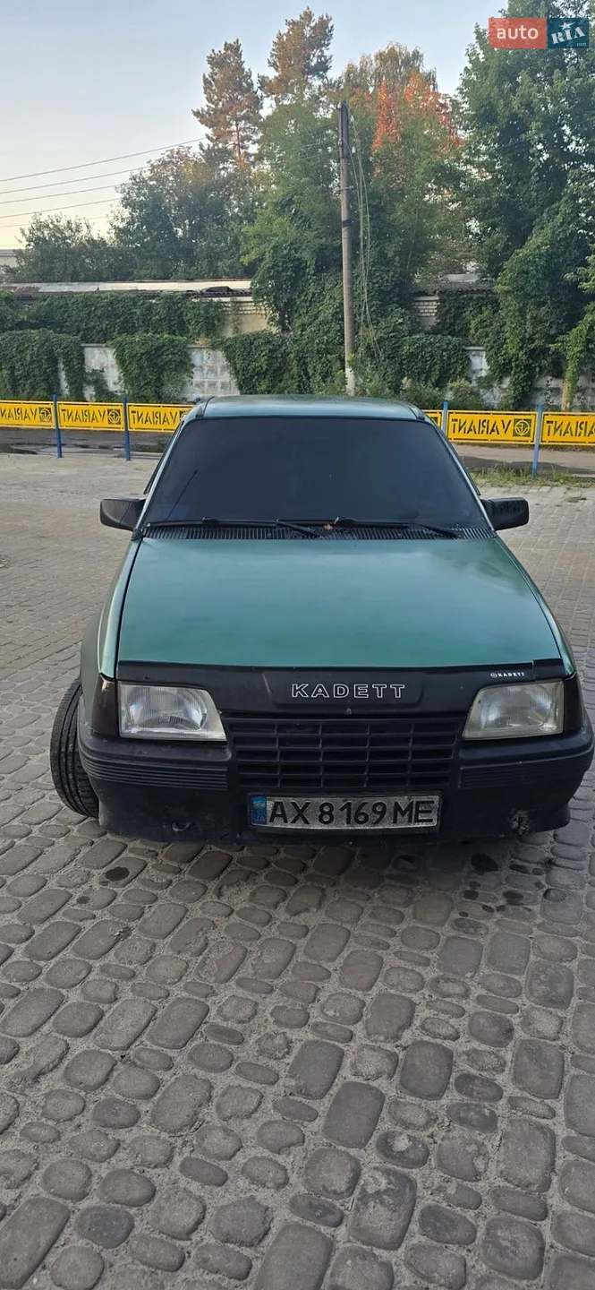Opel Kadett, 1988