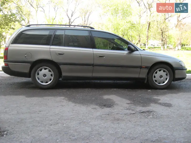 Opel Omega 1997 — 1
