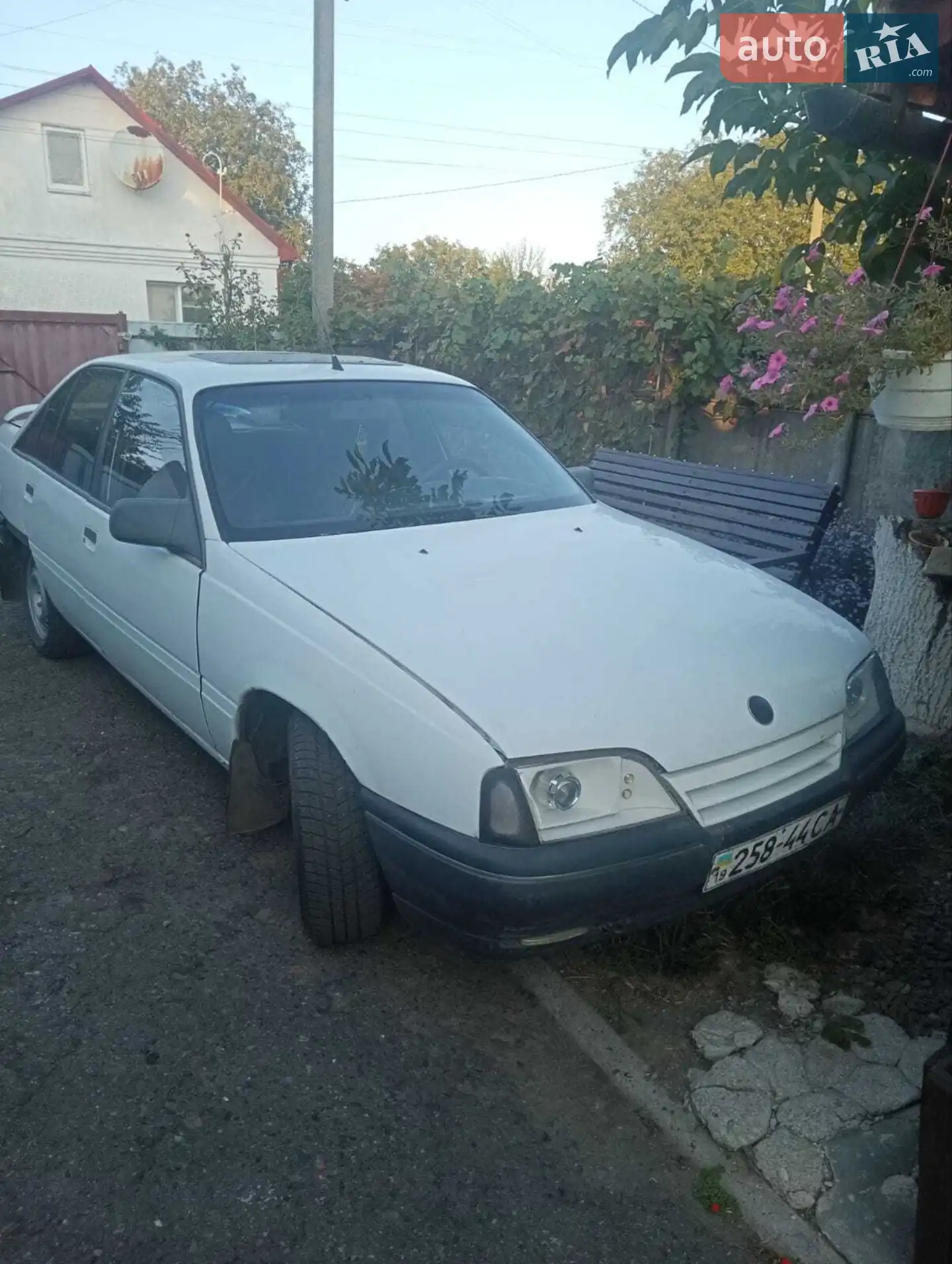 Opel Omega, 1989