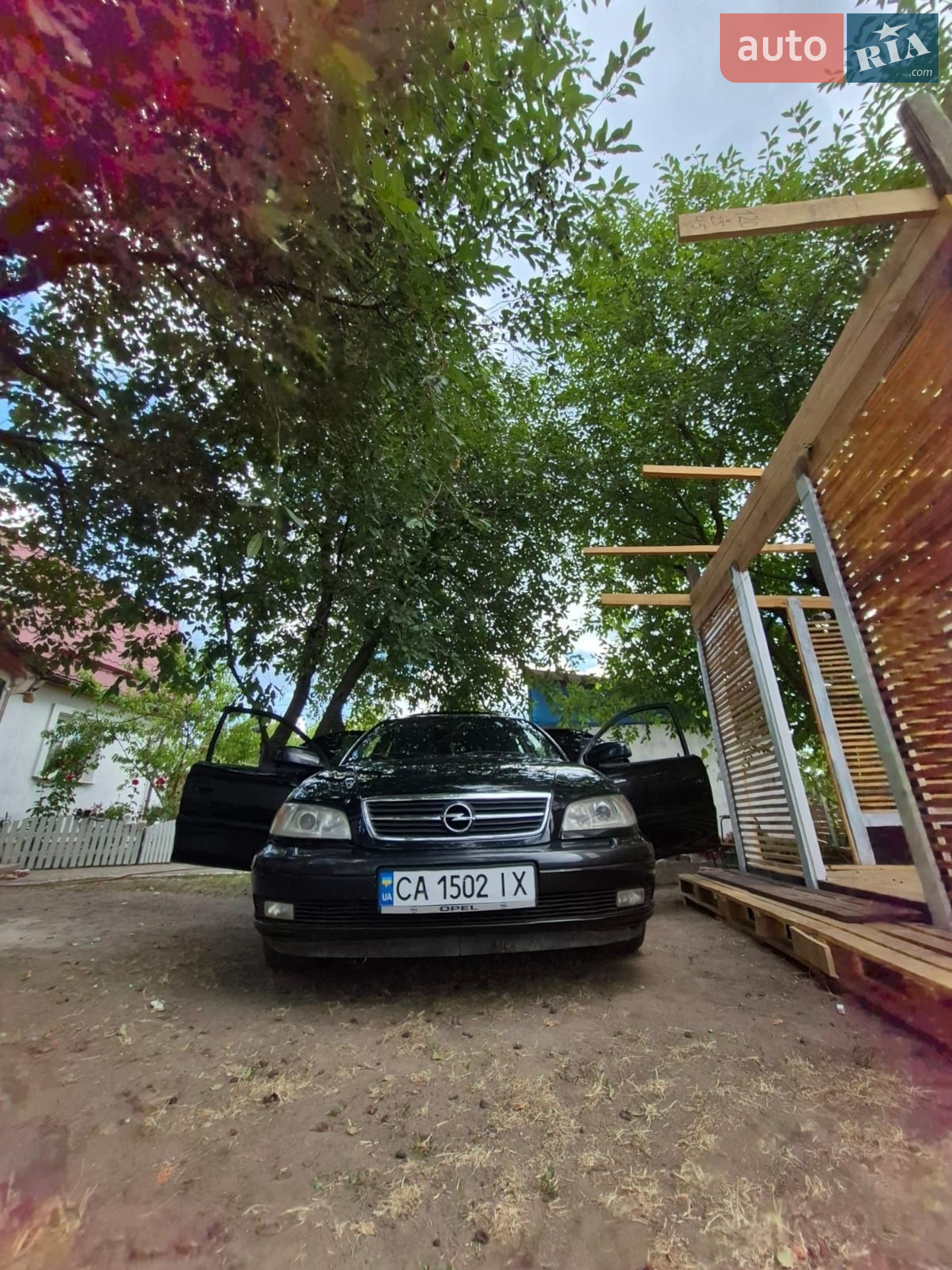 Opel Omega, 2002