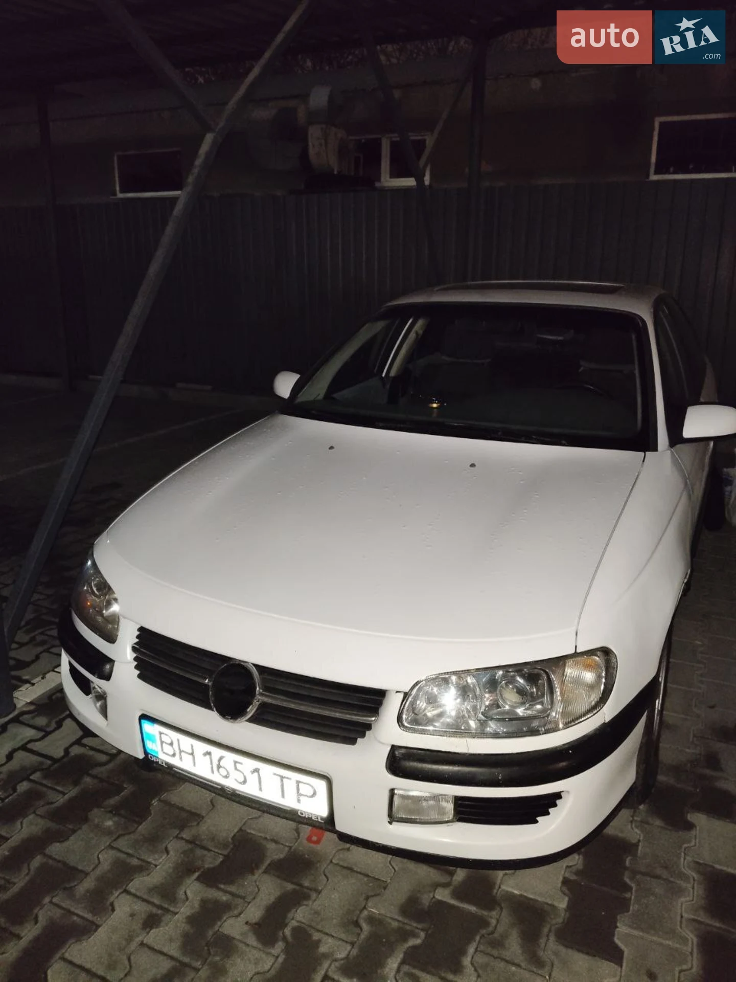 Opel Omega, 1995