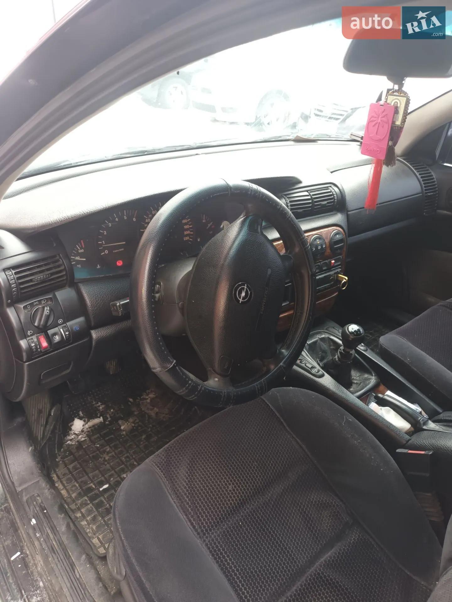 Opel Omega, 1998