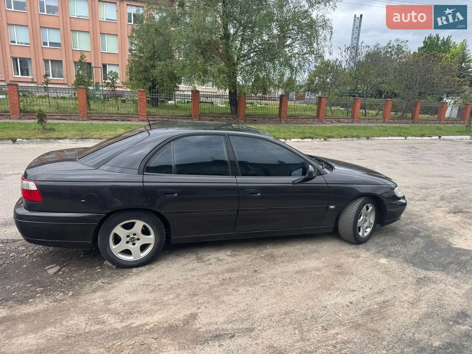 Opel Omega, 2001