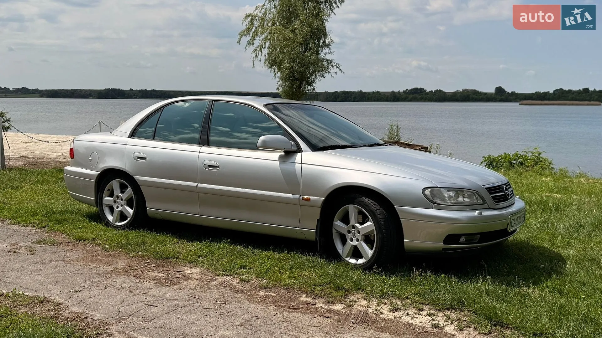 Opel Omega, 2000