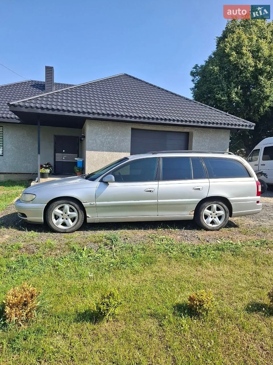 Opel Omega, 2002