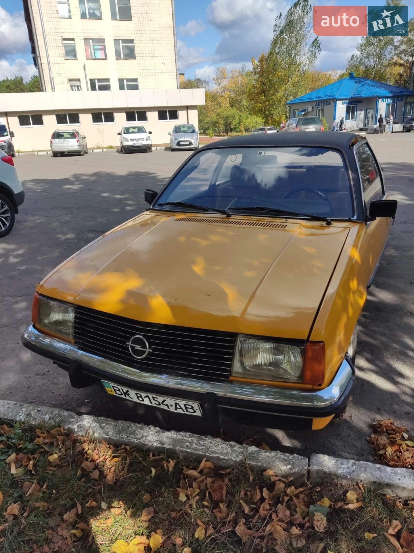 Opel Rekord, 1977