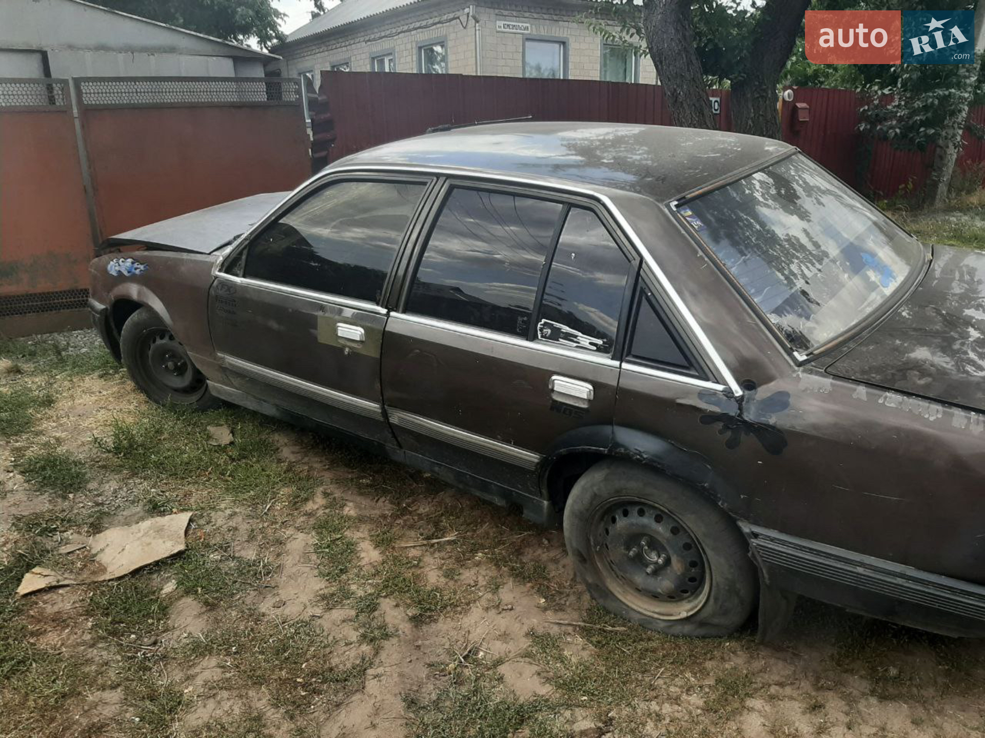 Opel Rekord, 1985