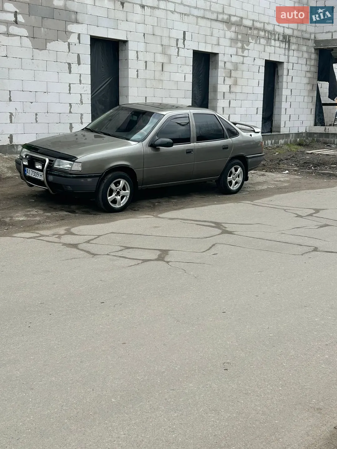 Opel Vectra, 1990