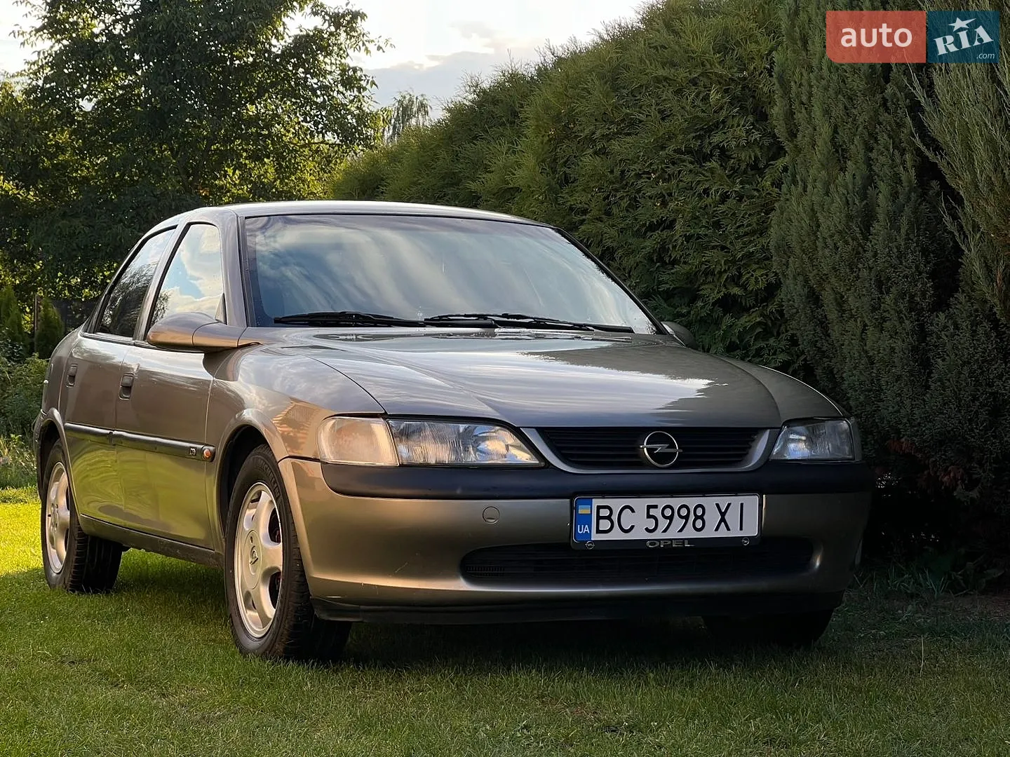 Opel Vectra, 1998