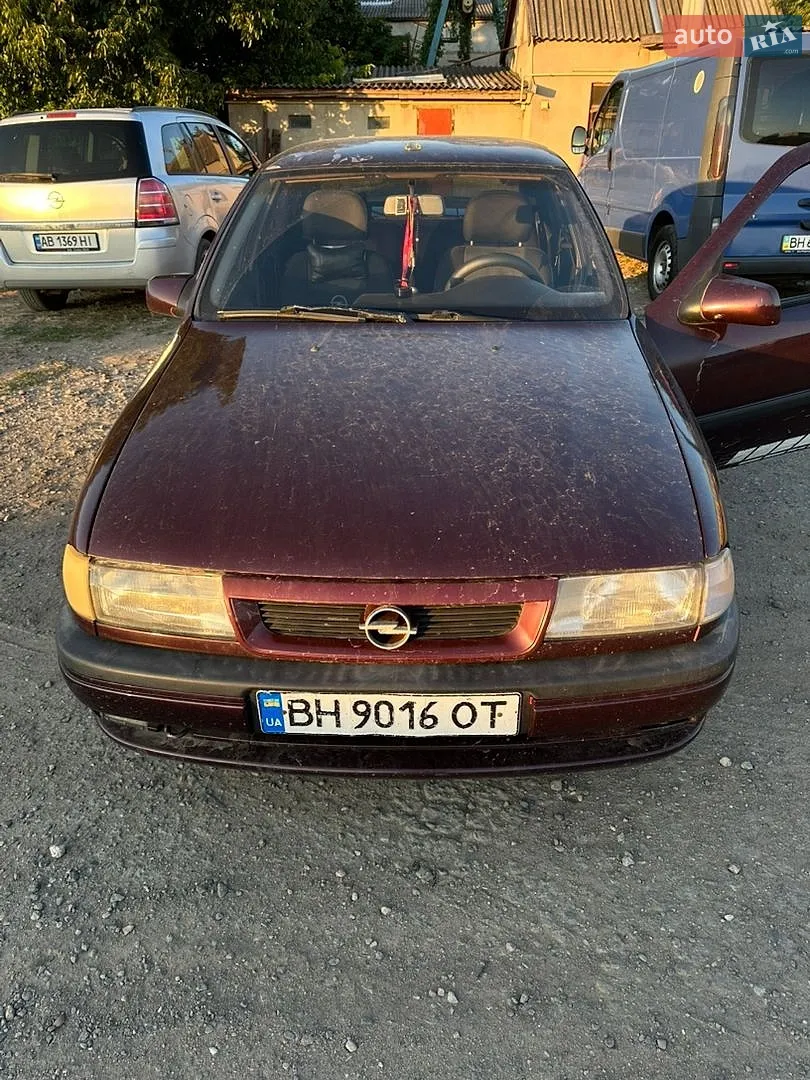 Opel Vectra, 1993