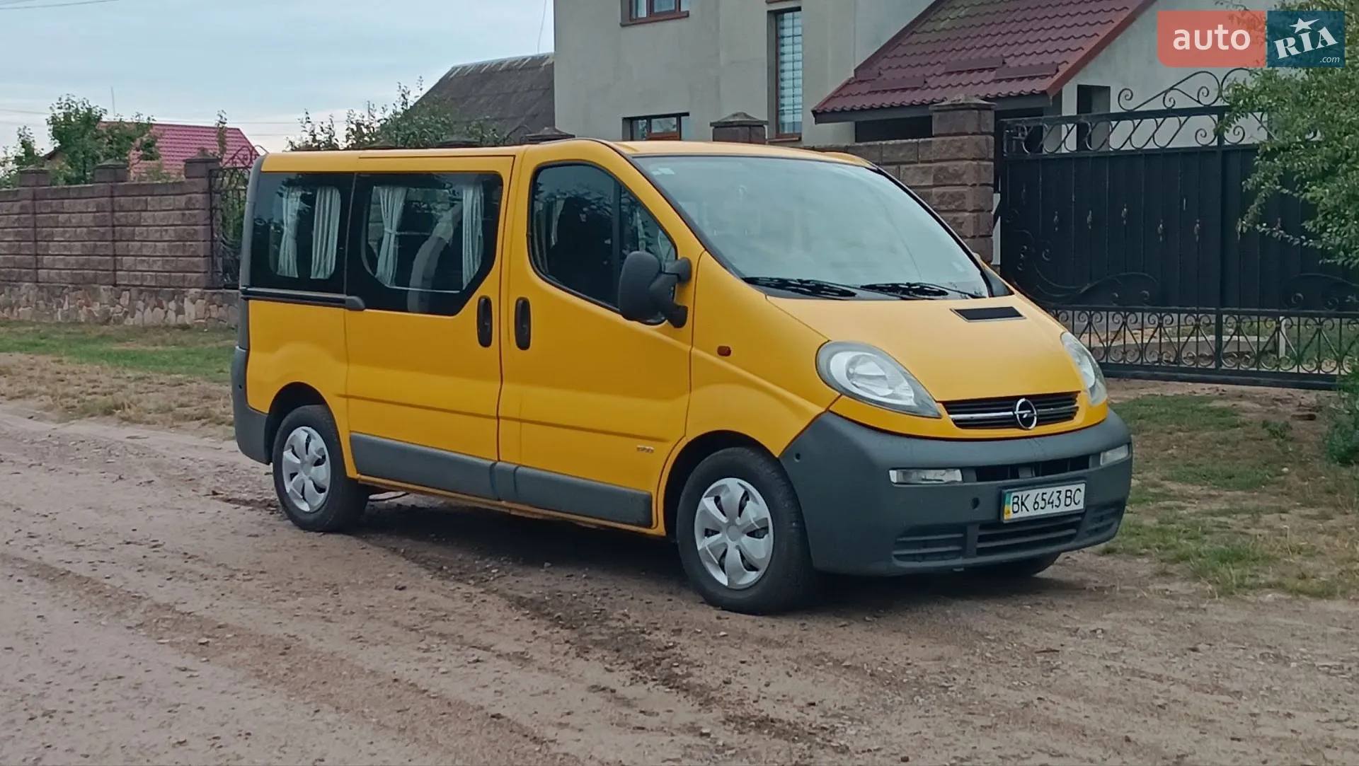 Opel Vivaro, 2004