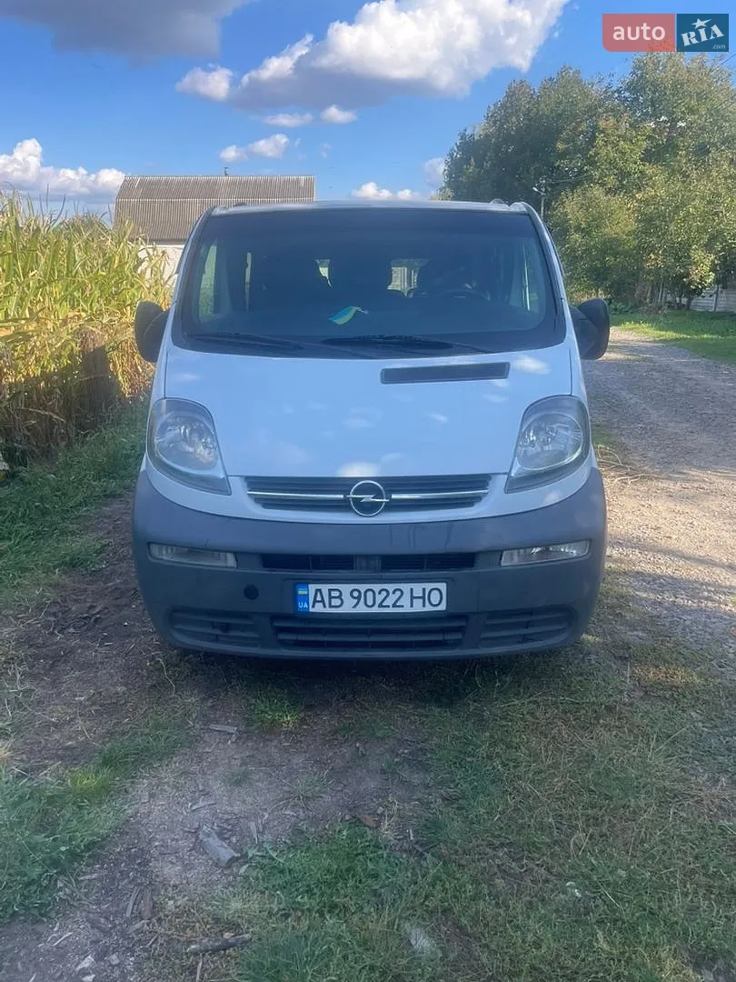 Opel Vivaro, 2004
