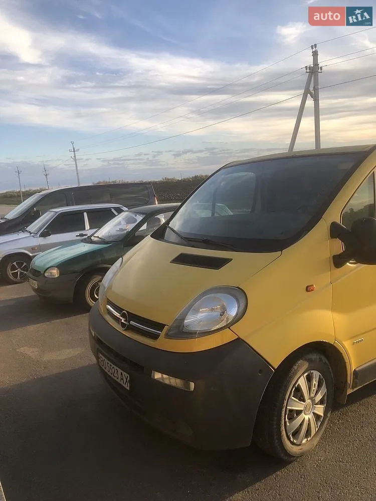Opel Vivaro, 2004