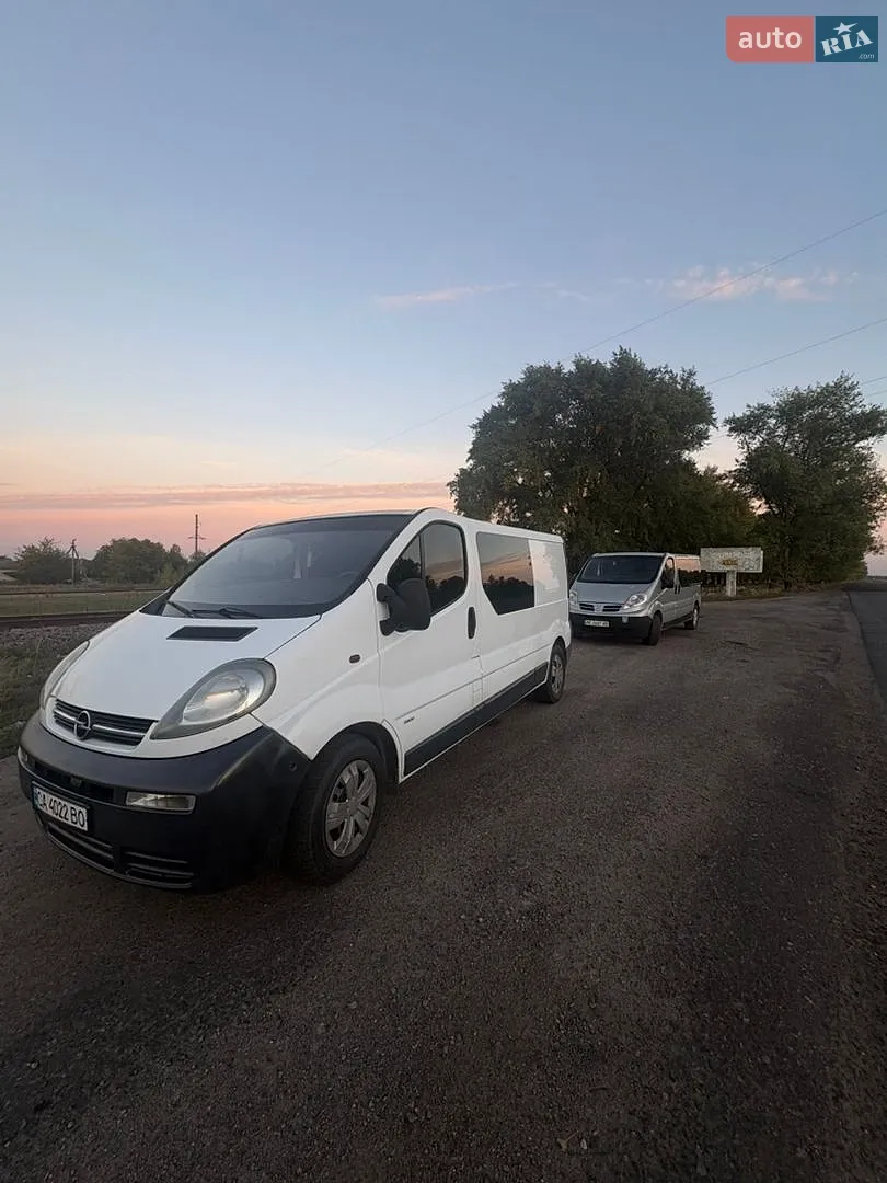 Opel Vivaro, 2003