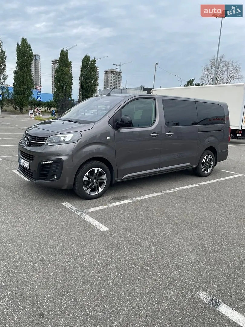 Opel Zafira Life, 2023