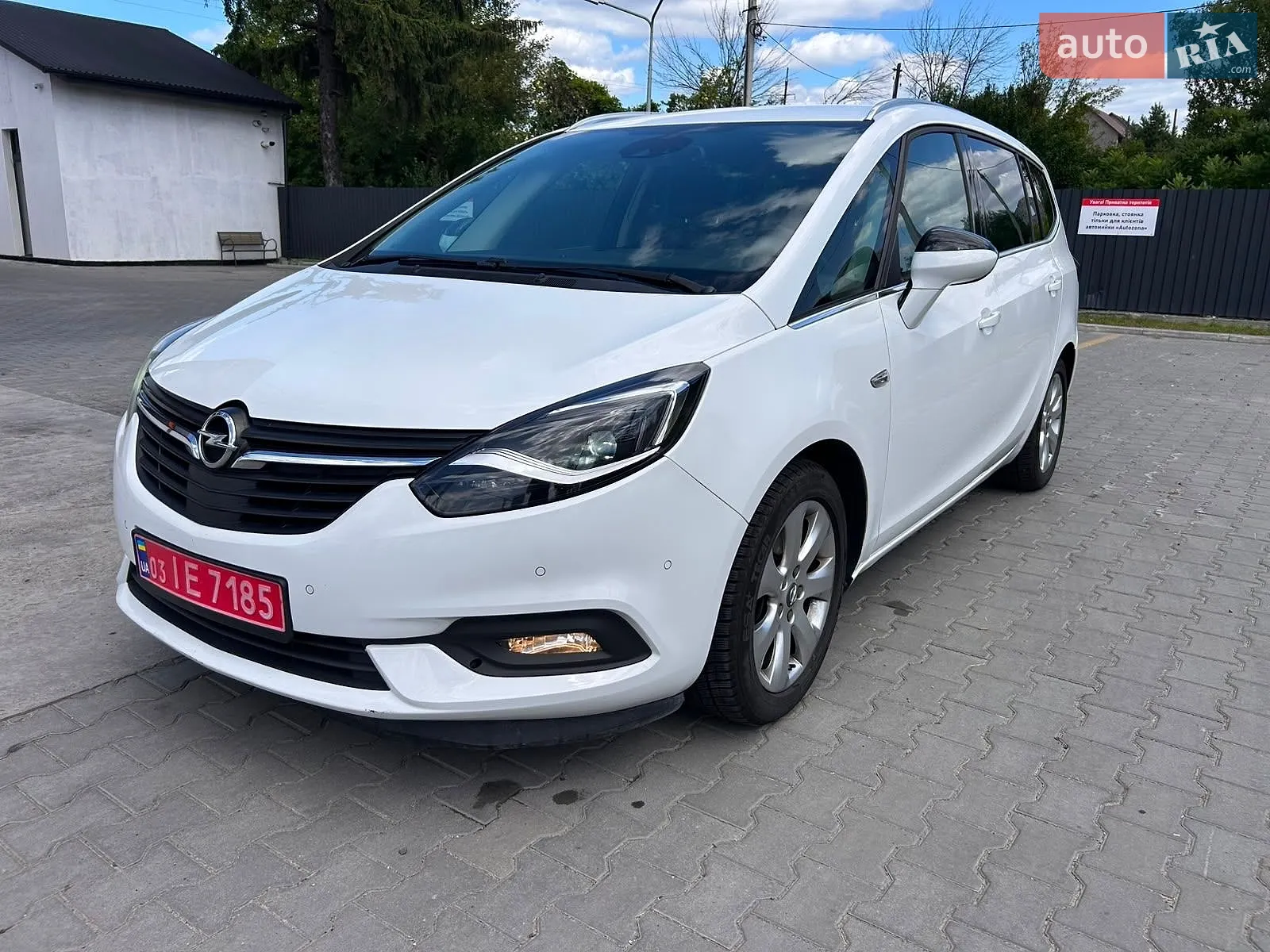 Opel Zafira Tourer, 2017