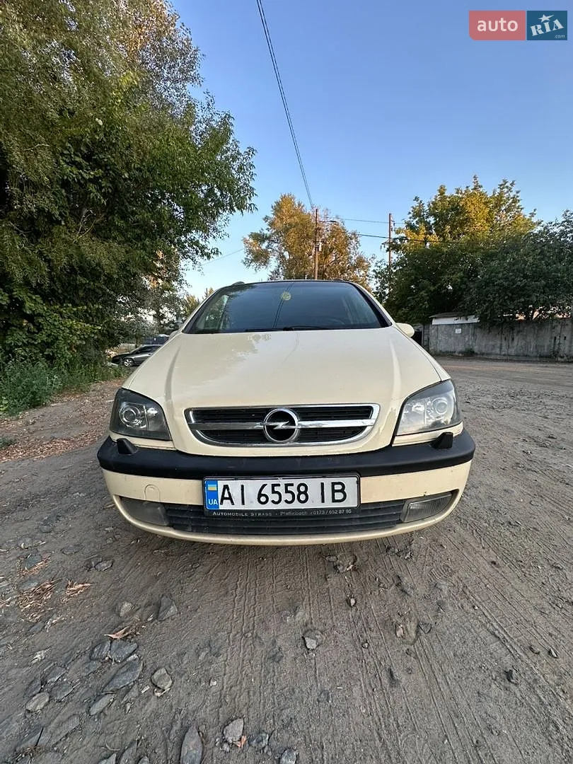 Opel Zafira, 2004