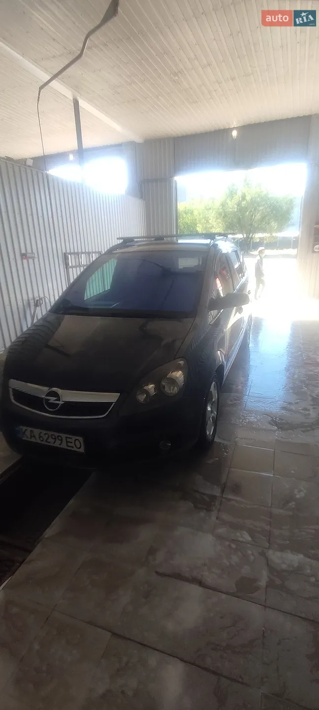 Opel Zafira, 2005