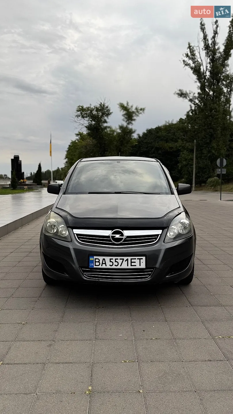 Opel Zafira, 2010