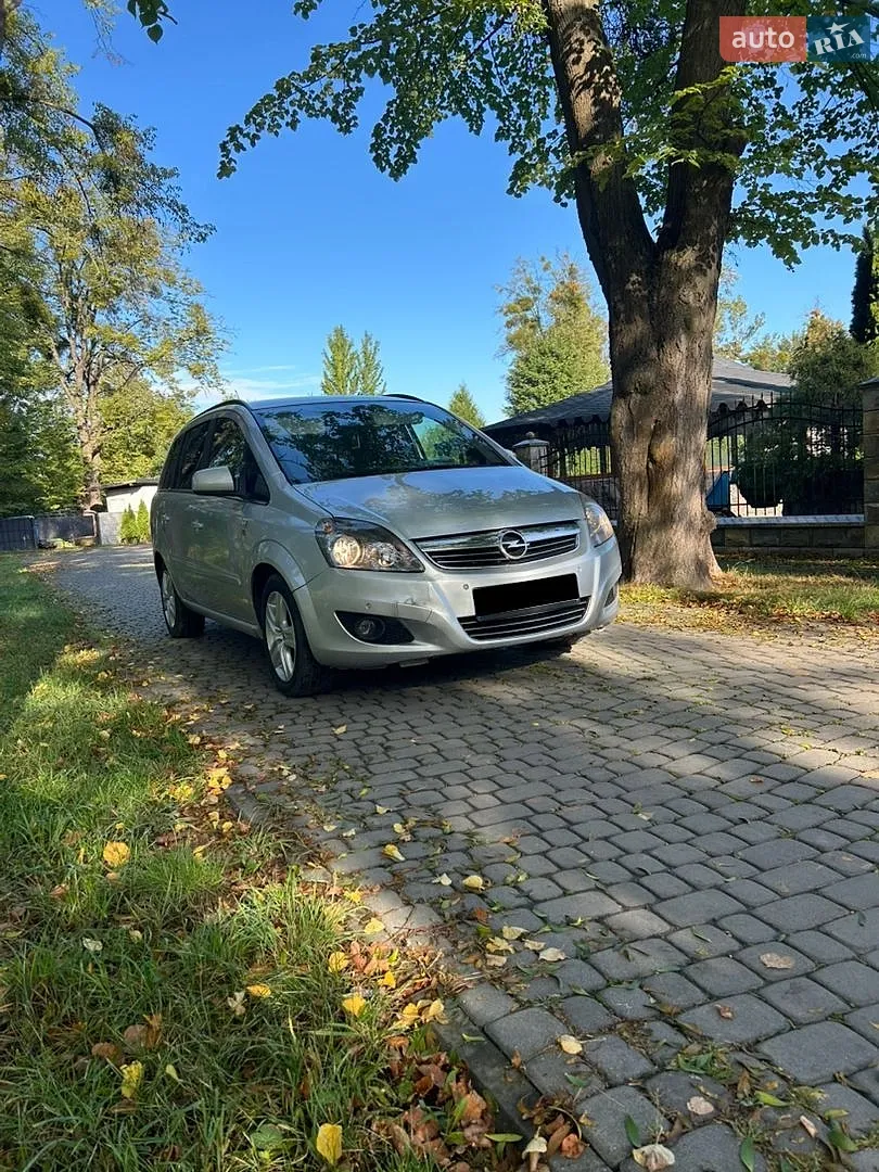 Opel Zafira, 2010