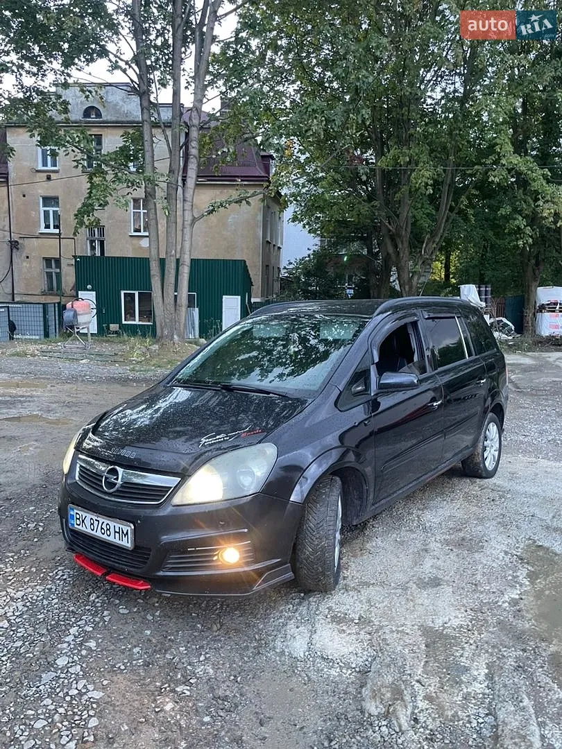 Opel Zafira, 2005