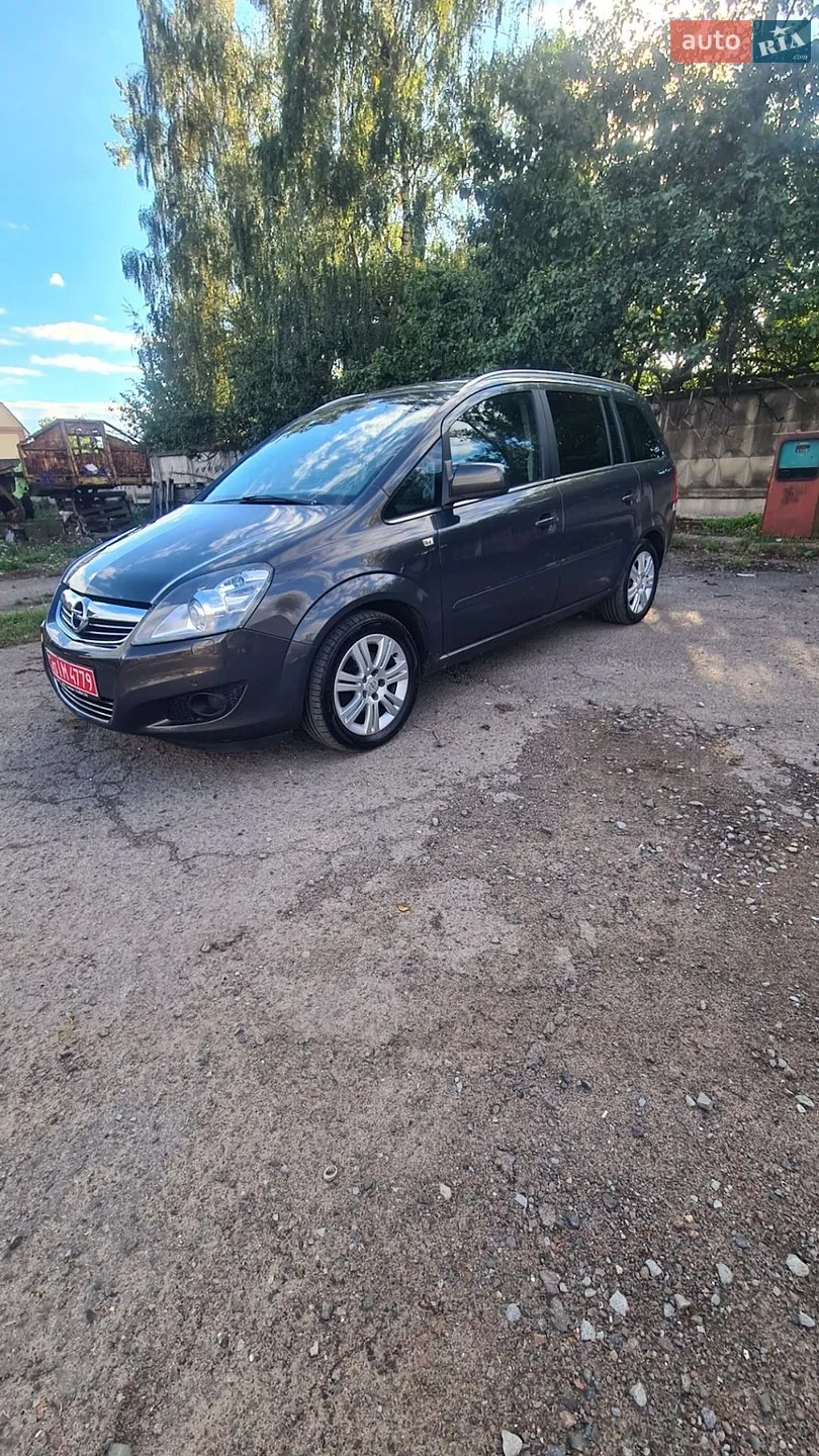 Opel Zafira, 2013