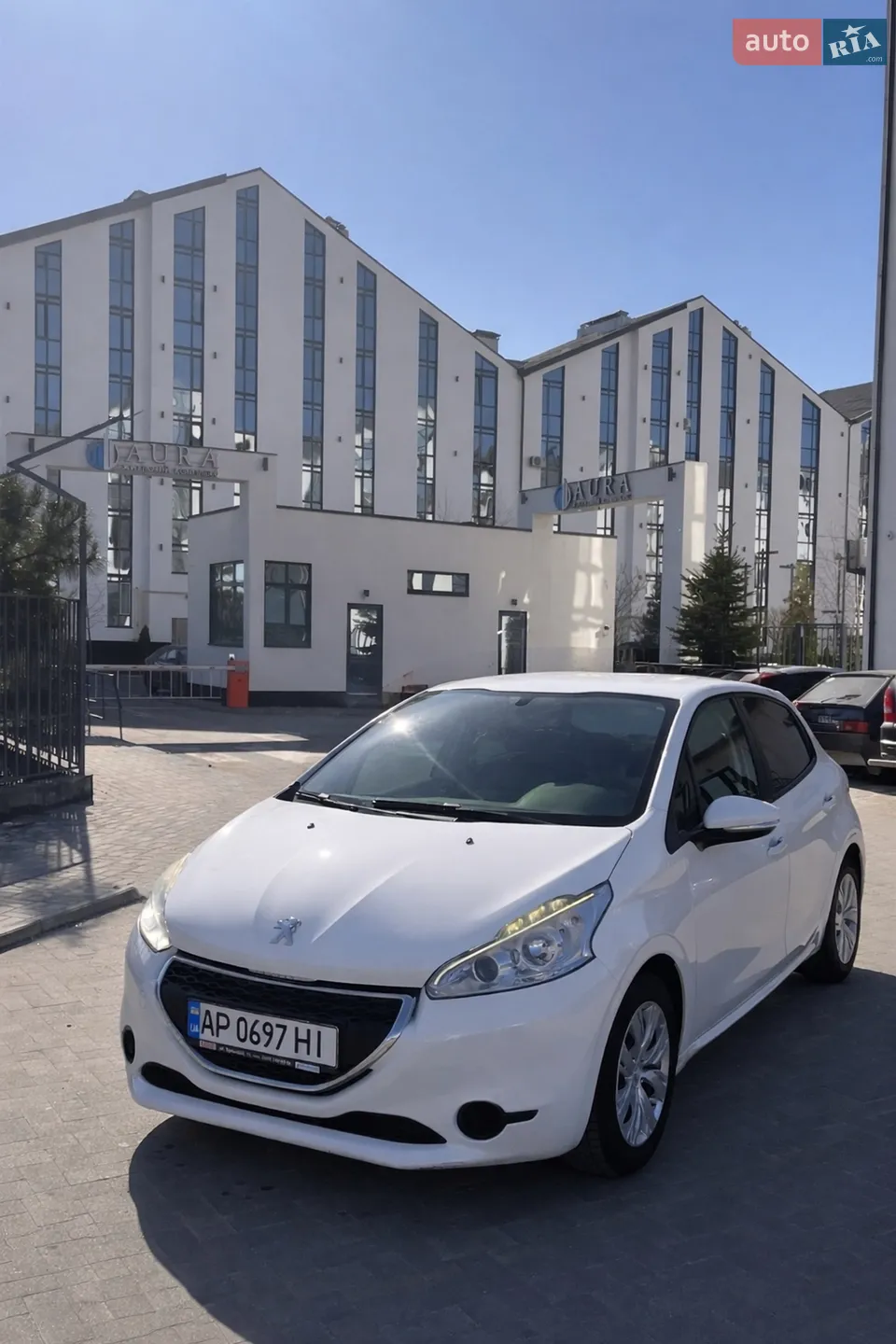 Peugeot 208 2013 — 1