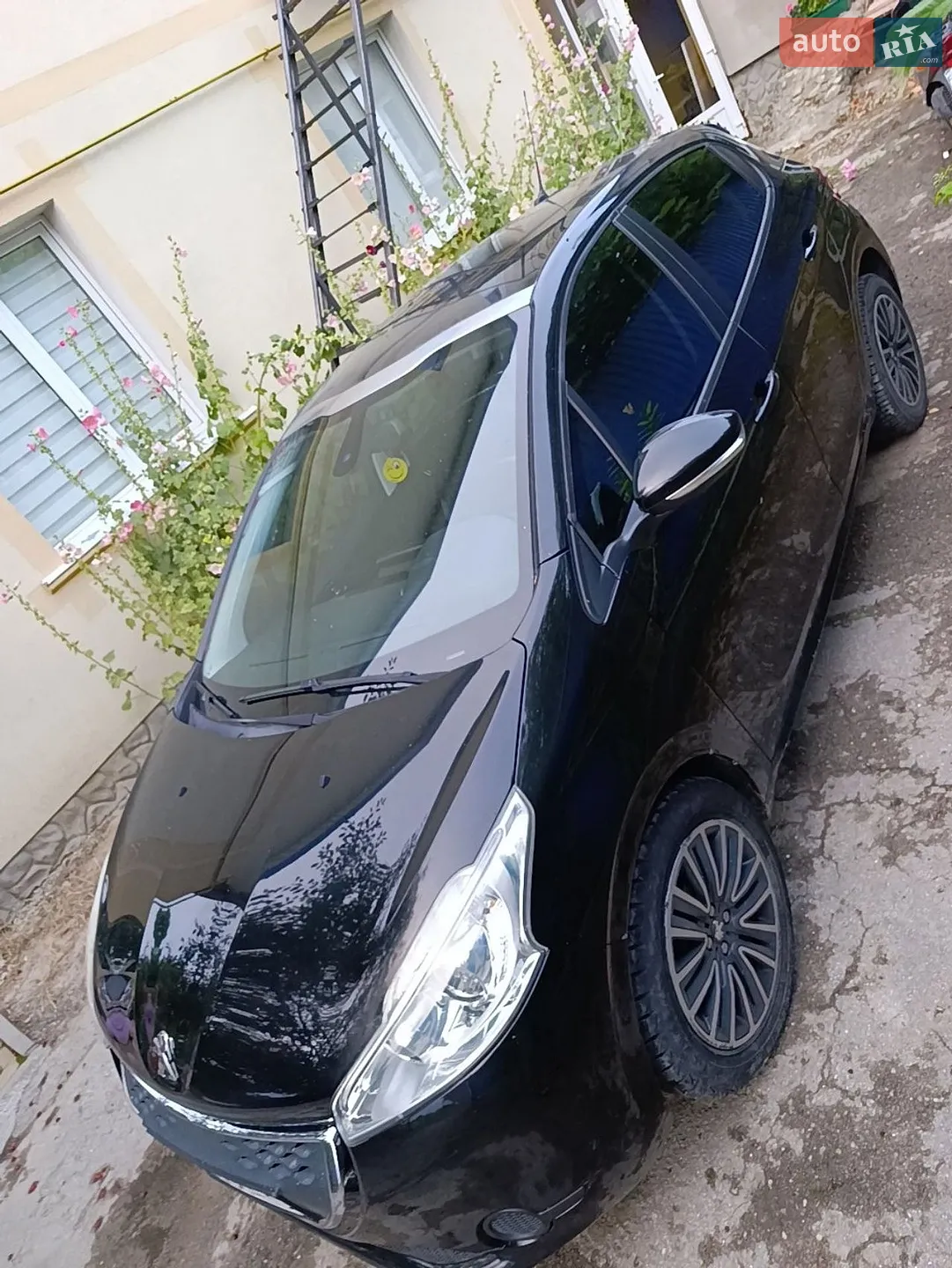Peugeot 208, 2013