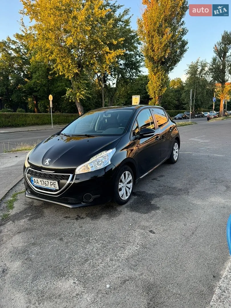 Peugeot 208, 2013