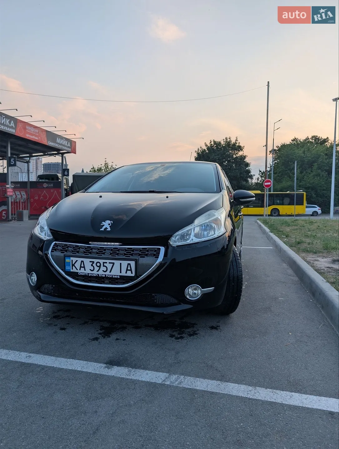 Peugeot 208, 2012
