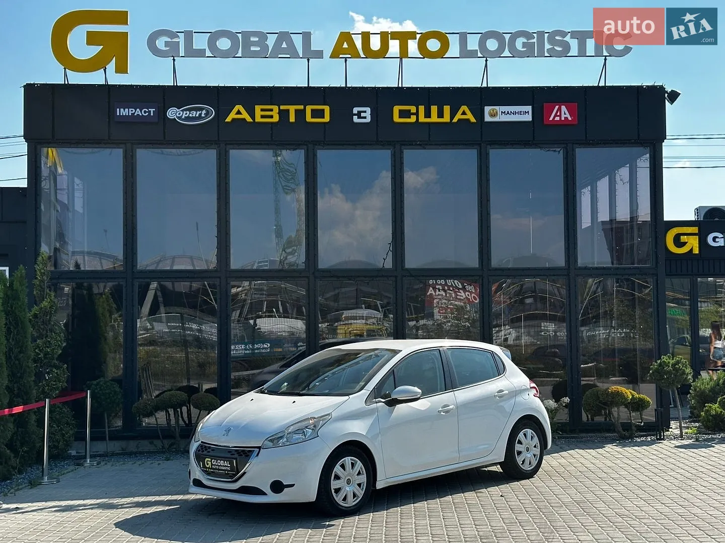 Peugeot 208, 2012