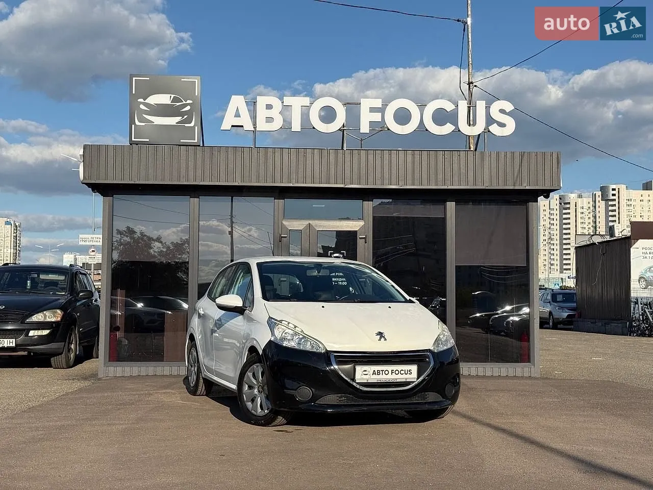 Peugeot 208, 2013