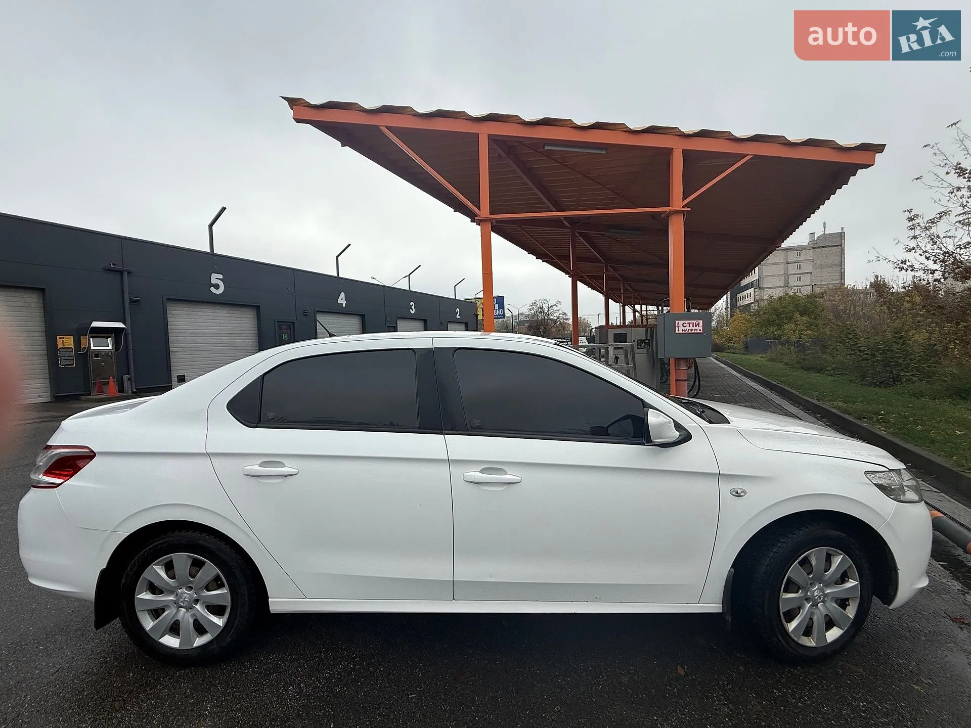 Peugeot 301, 2016