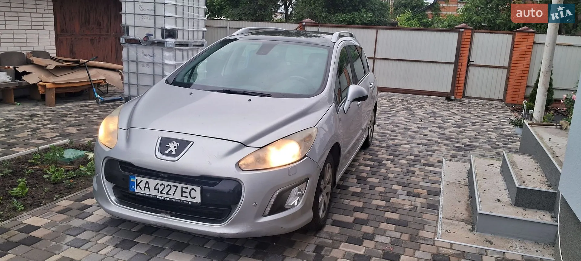 Peugeot 308, 2011
