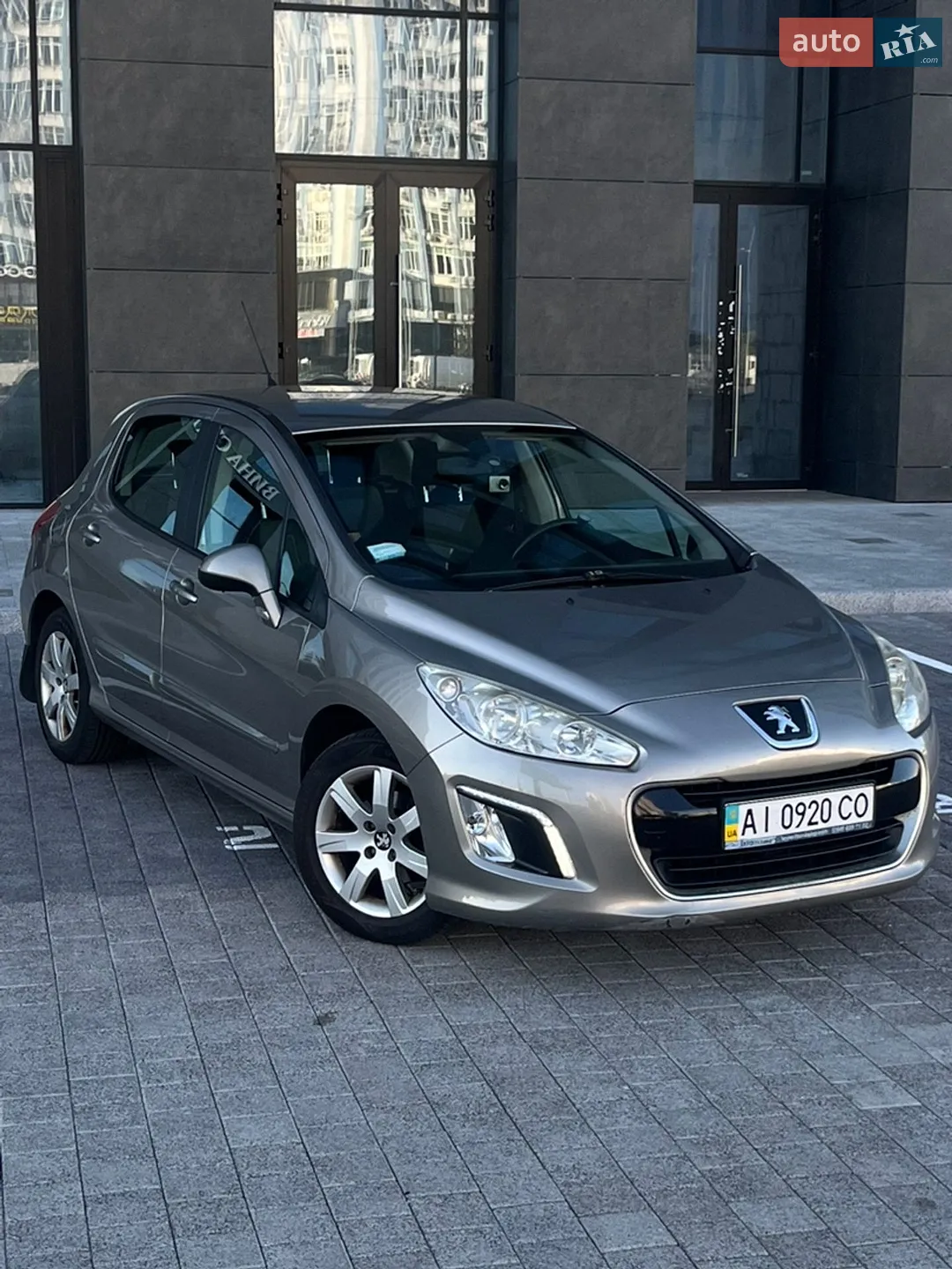 Peugeot 308 2011 — 1